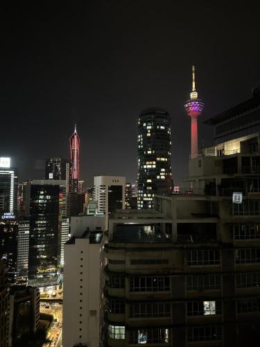 Sky Suite KLCC by The Sense Hospitality - image 7
