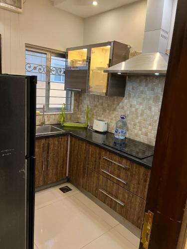 Royal One Bed luxury Apartments - image 4