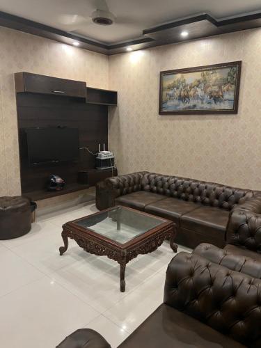 Royal One Bed luxury Apartments - image 9