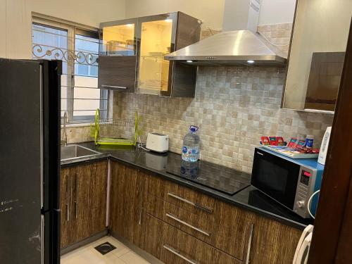 Royal One Bed luxury Apartments - image 3