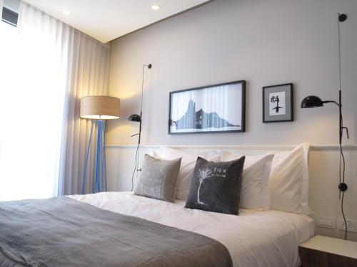 1 queen bed