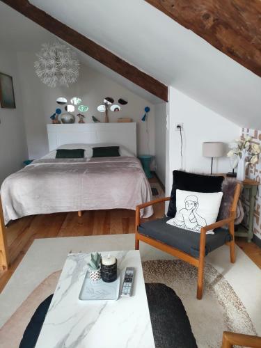 La Suite 27 bis, maison indépendante avec terrasse, proche gare et centre