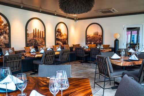 レストラン, ロイヤル パームス ホテル (Royal Palms Hotel) in ハミルトン