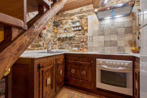 Unterkunft von außen, Casa Rural Cornatel in Borrenes