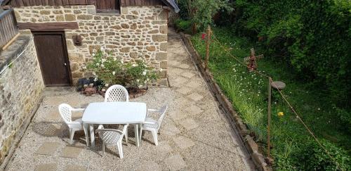Dārzs, French Village Living in Vauce