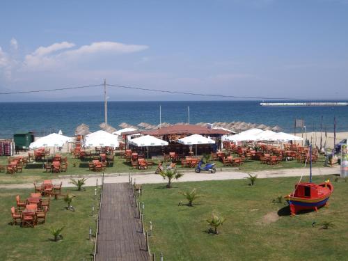  Mare Beach Apartments in Stavros