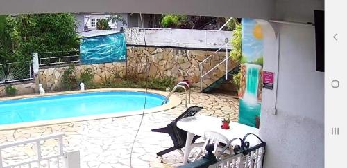 Haut de villa DESBONNES - Location saisonnière - Sainte-Rose