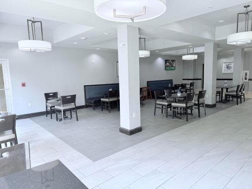 Holiday Inn Express & Suites Bonham By IHG - 식음료(F&B)
