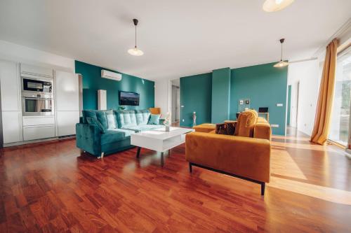 3 bedrooms, 6 beds