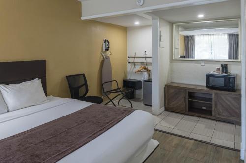 Ocean Reef Hotel - image 6