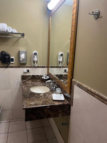 Suites las Palmas, Hotel & Apartments. – San Salvador