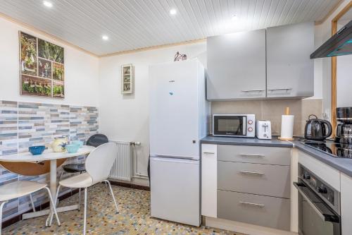 ห้องครัว, Appartement Entre Mer et Marais in ชาลอง