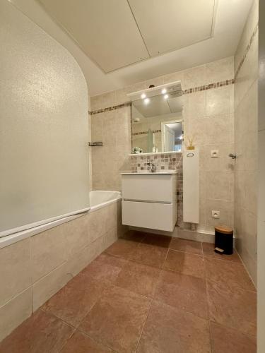 DAPHNE appartement piscine - image 3