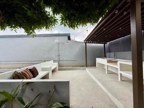 Modern 1 BR Boutique Apt Savannah in Newtown