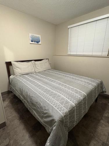 Renovated Studio with Modern and Farmhouse Decor 8