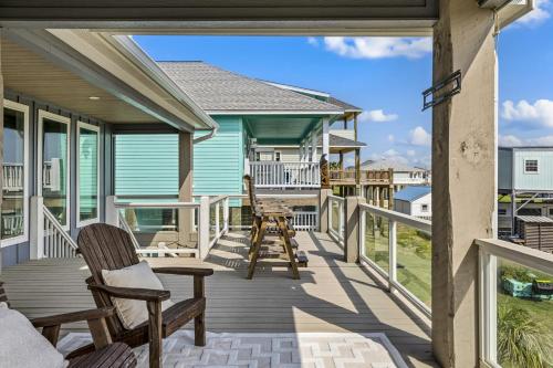 Erkély/terasz, Near Beach Tiki Bar Swings Beautiful Design in Port Bolivar (TX)