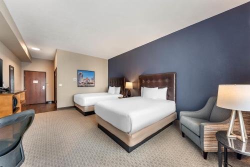 Drury Plaza Hotel San Antonio North Stone Oak - image 9