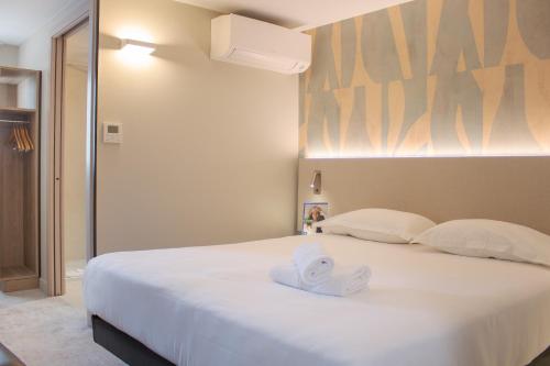 Brit Hotel Avignon Sud Le Calendal - image 20