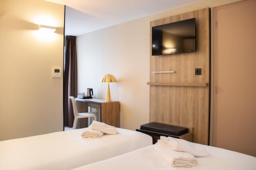 Brit Hotel Avignon Sud Le Calendal - image 25