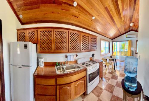 Colinda Cabanas in Caye Caulker