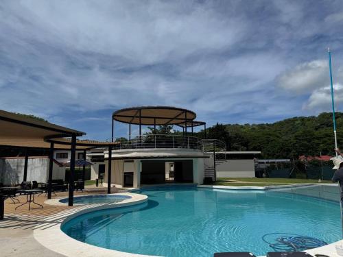 Nacazcol - Playas del Coco