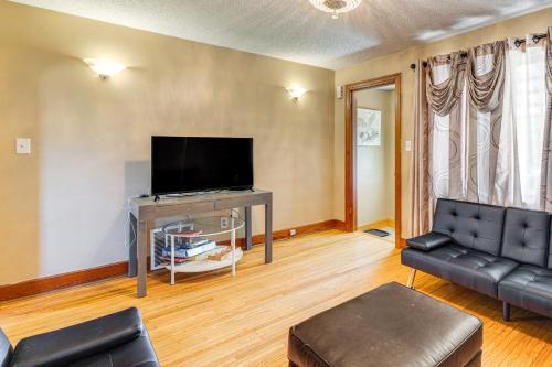 2 Mi to Walden Galleria Home with Furnished Deck! in Cheektowaga, USA