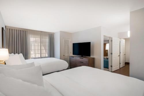 2 double beds