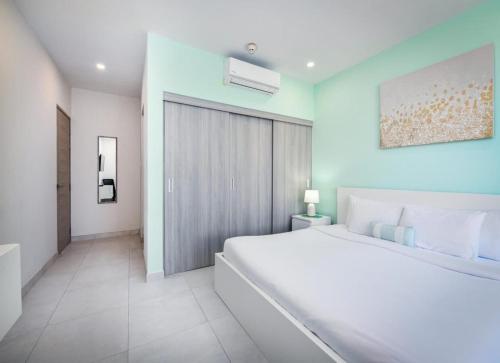 Island Living with Resort Amenities in Aruba in Westpunt