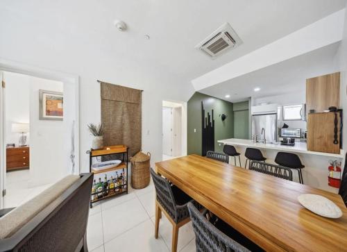 Modern Beach Escape in Palm Beach Aruba in Westpunt