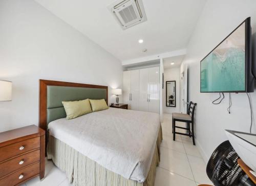 Modern Beach Escape in Palm Beach Aruba in Westpunt