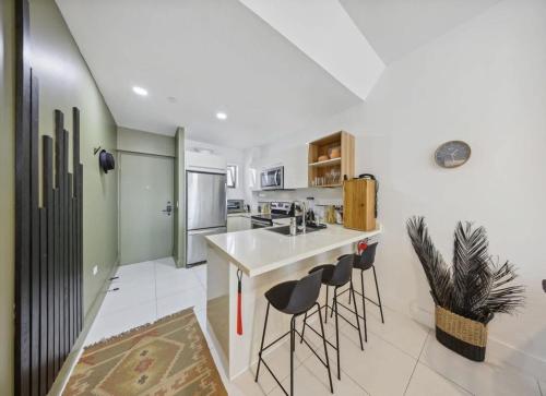 Modern Beach Escape in Palm Beach Aruba in Westpunt