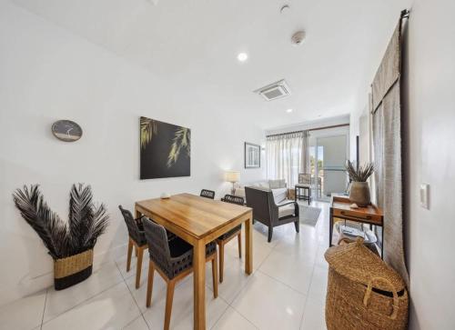 Modern Beach Escape in Palm Beach Aruba in Westpunt