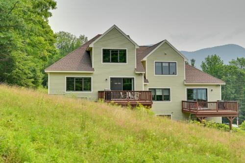All-Season Slopeside Chalet on Black Mountain - image 8