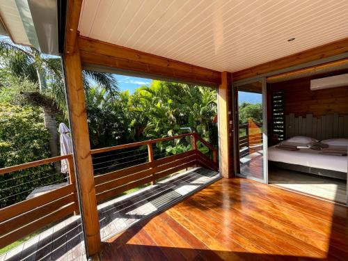 BUNGA-LODGE (bungalow 4* avec piscine privée) (BUNGA-LODGE (bungalow 4* avec piscine privee)) in Bois Jolan