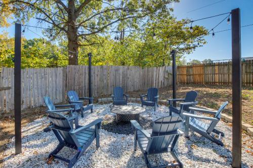 19 Mi to Kansas City Group Retreat with Game Room! in บลูสปริงส์ (MO)