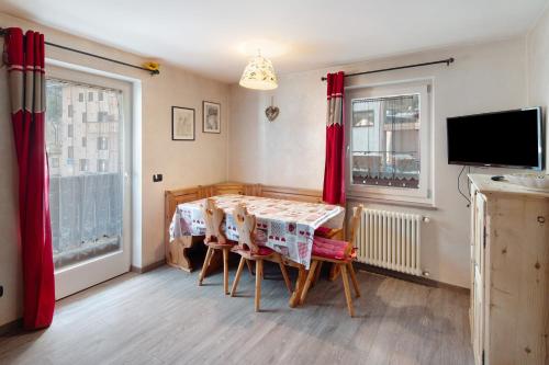 Appartamento Giulia - Apartment - Canazei di Fassa