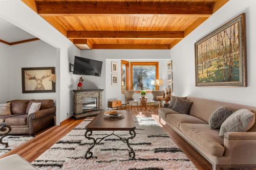 Tennis Townhome 1327 by Summit County Mountain Retreats