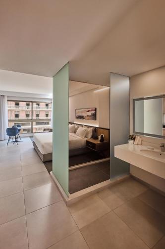 The View - Saint George Hotel - image 7