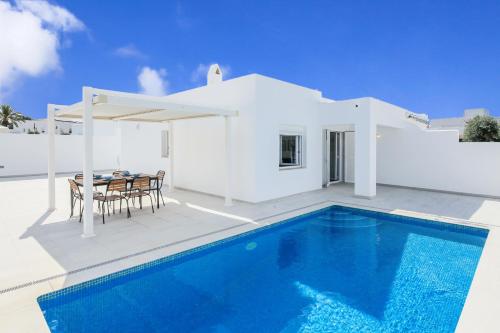 Villa Izarenara - main image