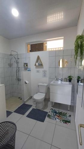 Fare tenuiarii " fare knt" in ปาเปียรี