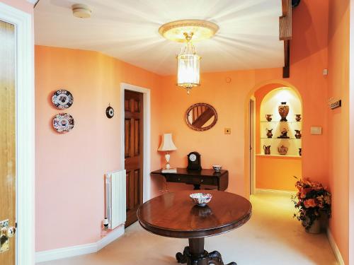 A szálláshely kívülről, Holly Barn in Weston Rhyn