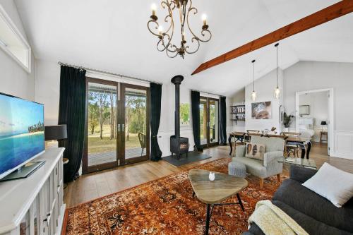 Block Eight Estate Gum Trees Villa in เบลฟอร์ด