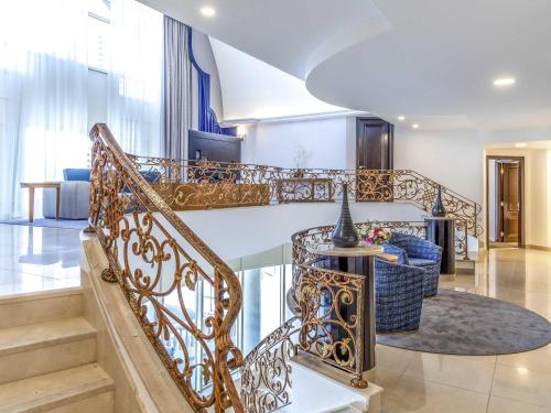 Swissôtel Al Murooj Dubai