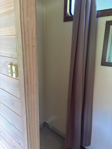 suihku, Tiny House at That Place in Papaiti