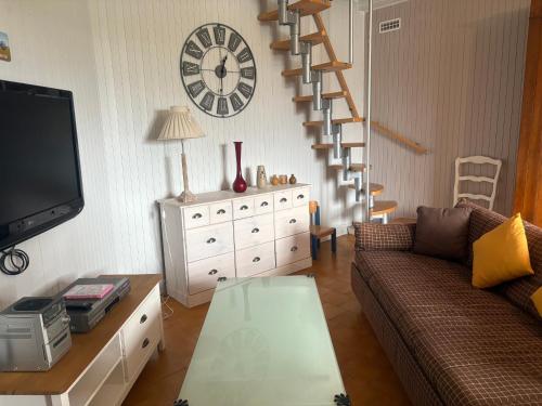 Gîte troglodytique typique et cosy pour escapade paisible - FR-1-410-484 (Gite troglodytique typique et cosy pour escapade paisible - FR-1-410-484) in Vouvray-Sur-Loir