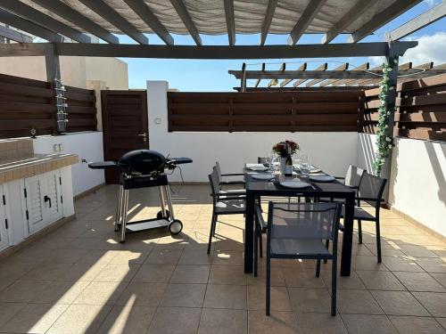 2 Bedroom Penthouse Apartment With Swimming Pool in Kiti