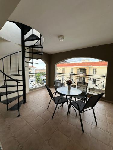 2 Bedroom Penthouse Apartment With Swimming Pool in Kiti