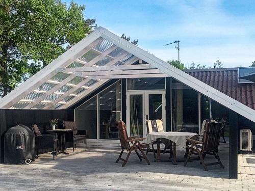 ทัศนียภาพภายนอกโรงแรม, 6 person holiday home in Hadsund in เฮลเบอร์สคอฟ