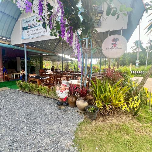 Lee Red House in Ao Phrao