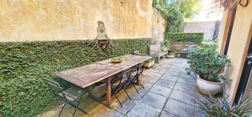 Facilities, Grand terrace with secret garden+parking+4bedrooms in Paddington